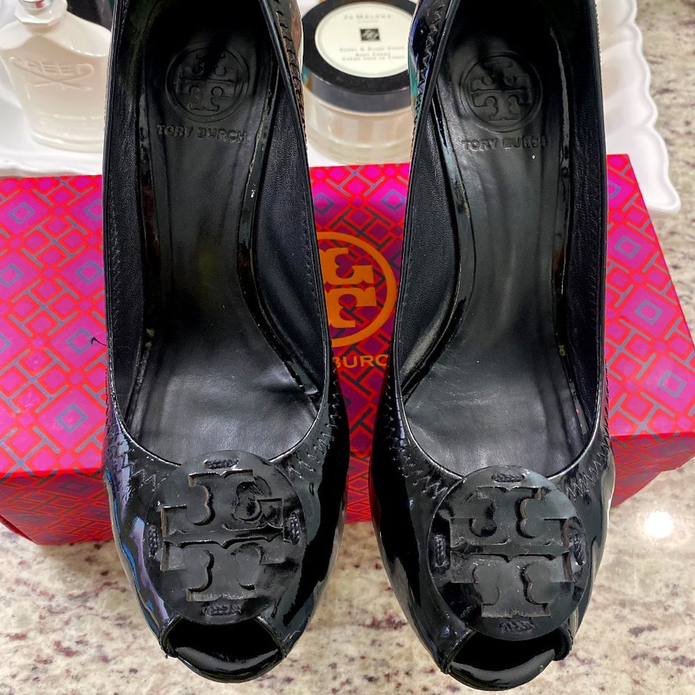 Tory Burch Melanie peep-toe wedge in black size 8
